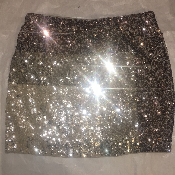 Express Color Block Silver Gray Sequin Mini Skirt - Picture 7 of 7